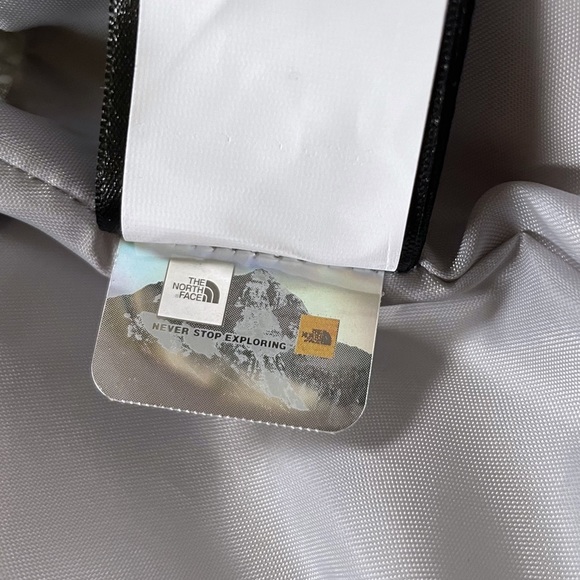 The North Face Women’s Resolve Plus Rain Jacket - Picture 8 of 8